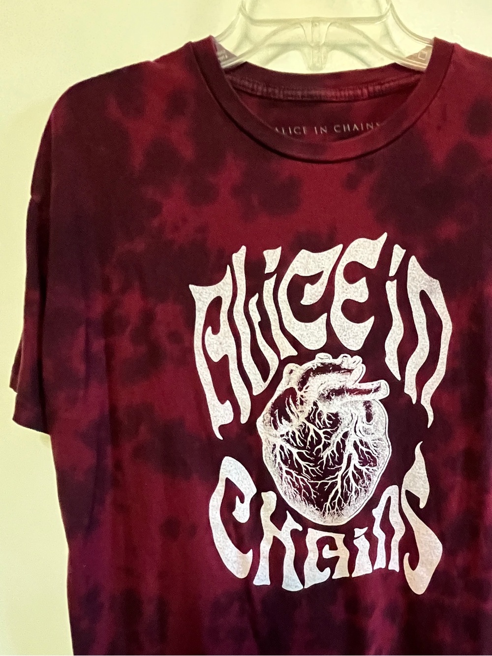 Unisex  "ALICE IN CHAINS" Maroon Tie-Dye concert Tee. Sz L